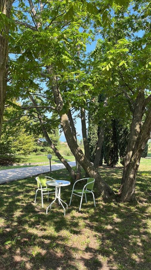 Gabriele Country House Дезенцано-дель-Гарда Экстерьер фото